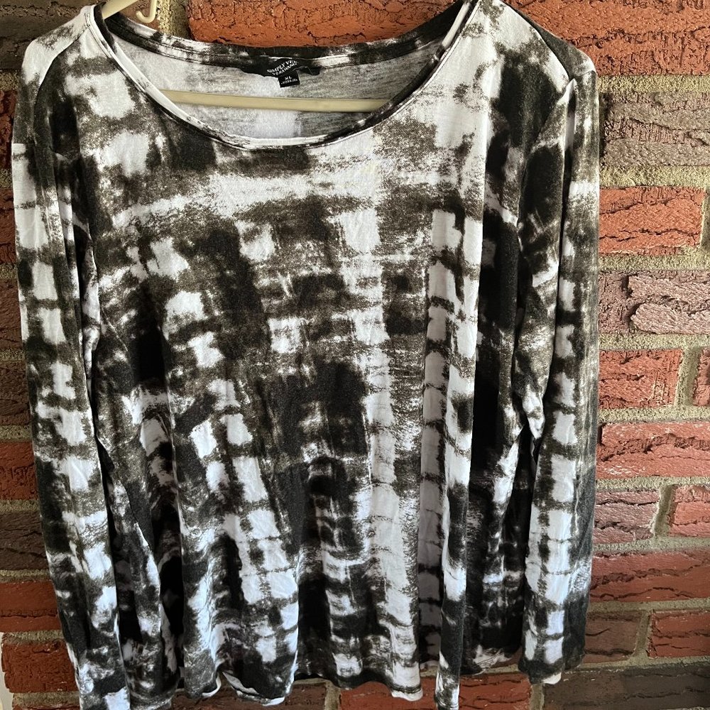 Simply Vera, XL, Black Pattern, Long Sleeve Tee